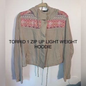 EUC TORRID 1 ZIP UP LIGHT WEIGHT HOODIE